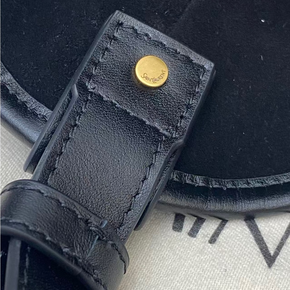Saint Laurent 2026 New Women's Shoulder & Top-Handle Bag - Picture 8 of 9